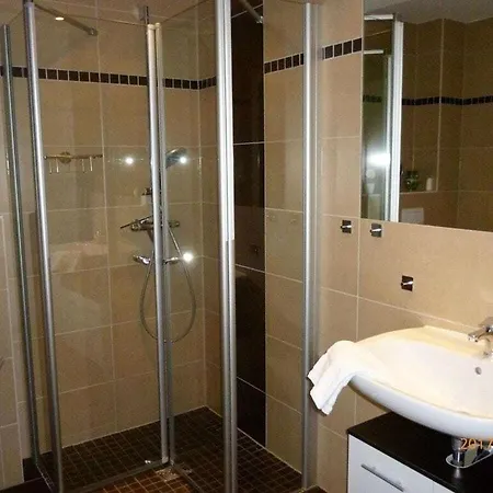 Jancker Comfortable *